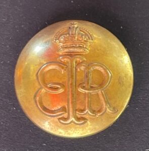 Edward VIII officer's gilt 23mm button with royal cypher EIR