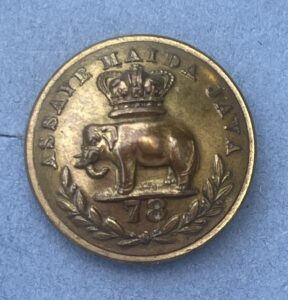 78th Highlanders, (Ross-shire Buffs), officer's gilt 25mm 1855-81. 78th Highlanders, (Ross-shire Buffs), officer's gilt 25mm 1855-81.