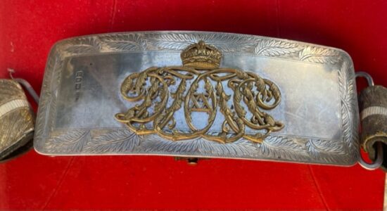 20th Deccan Horse, officers silver fronted pouch with belt and  fittings, 1913