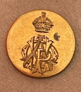 11th Prince Albert Victor's Cavalry, gilt 20mm officer's hunt button post 1922