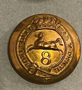 8th (The King's) Regiment  An officer's gilt coatee button 22mm.