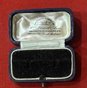 William Lund & Sons, a handsome little blue and gilt leather jewllery case William Lund & Sons, a handsome little blue and gilt leather jewllery case