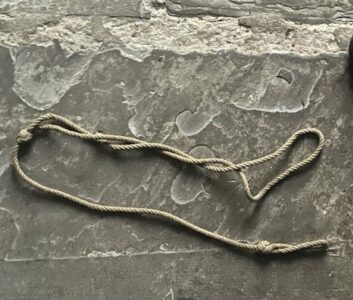 British Army khaki whistle lanyard British Army khaki whistle lanyard