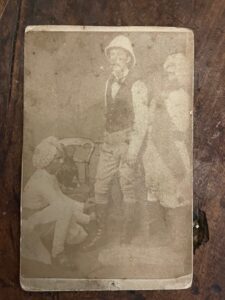 Mr Wynn with his Indian personal servants, a faded but interesting cdv Mr Wynn with his Indian personal servants, a faded but interesting cdv