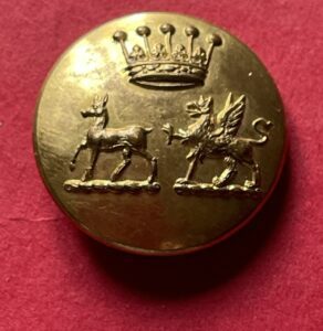 Double crested livery button with an earl's coronet