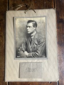 Edward VIII. An unused calendar for 1937, showing King Edward VIII although he was succeeded by his brother, George VI in December 1936 Edward VIII. An unused calendar for 1937, showing King Edward VIII although he was succeeded by his brother, George VI in December 1936
